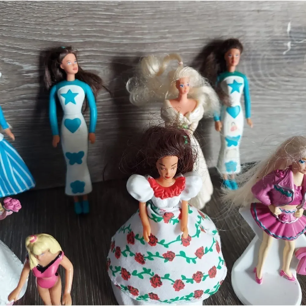 Vintage Barbie Figures Dolls Lot